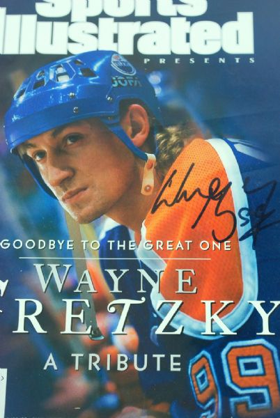 Wayne Gretzky & Gordie Howe Autographed Sports Illustrated Cover